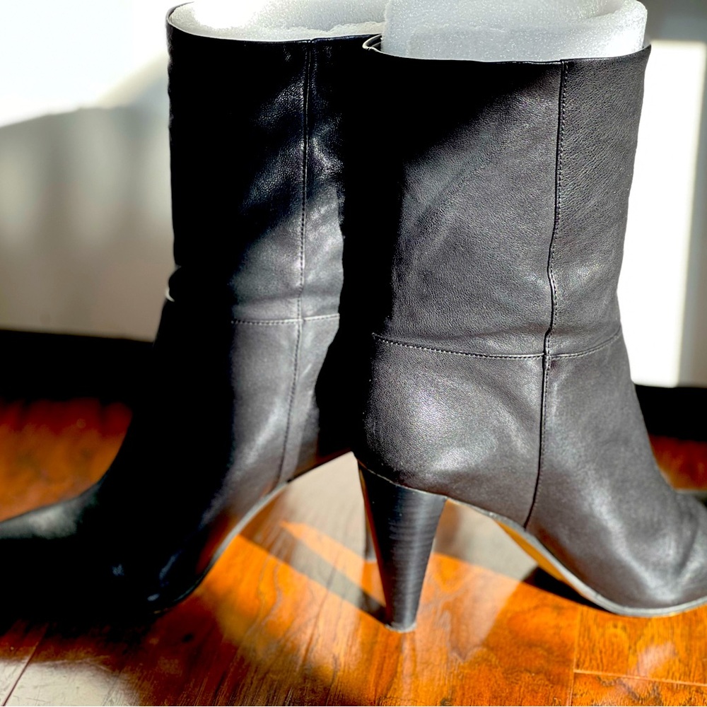 Vince Camuto Ezabelle Black Leather Midi Boots SIZE 7.5